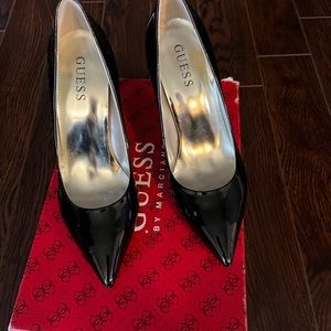 Guess heel shoes